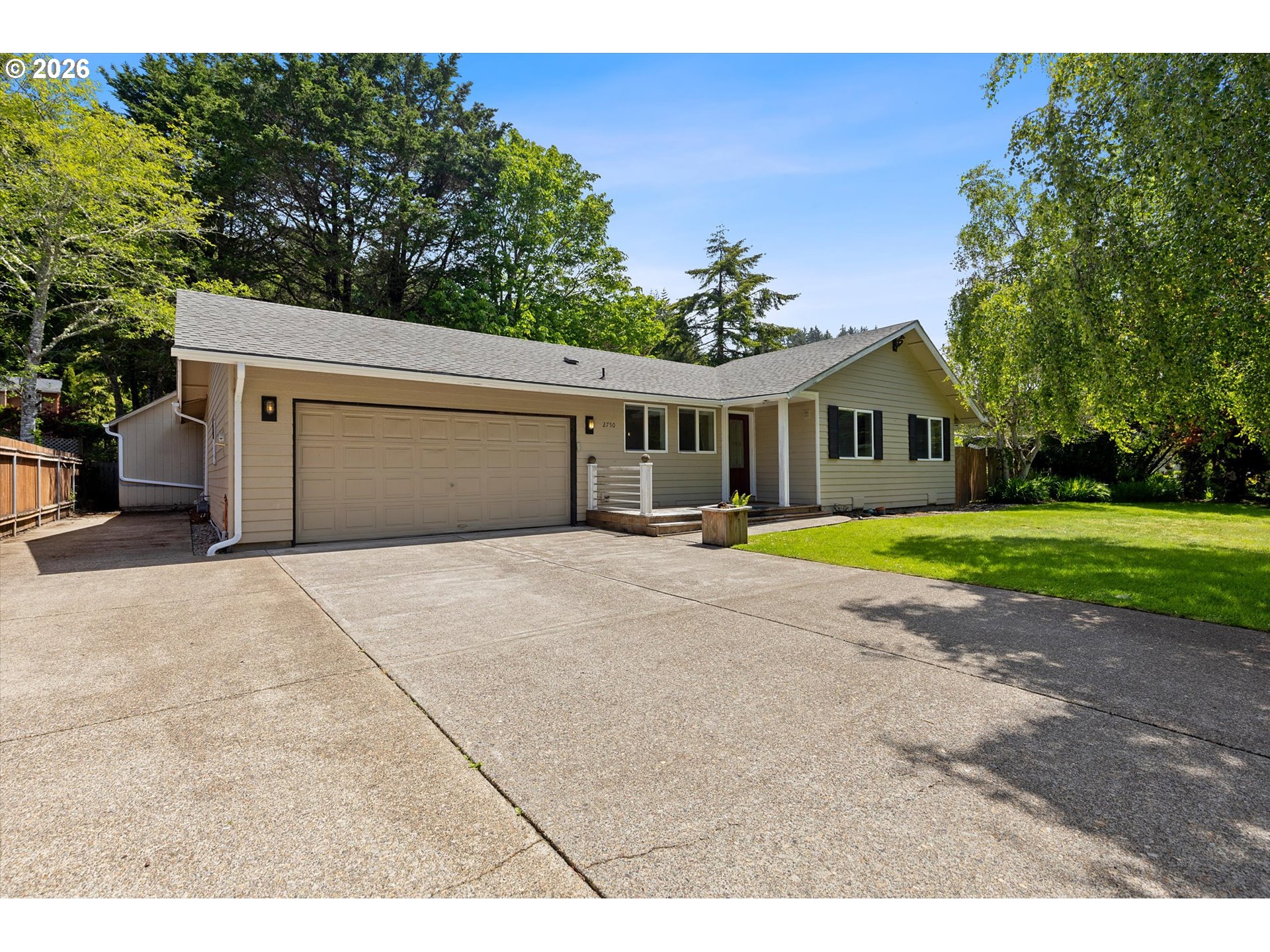 2750 HARNEY DR, Newport, OR 97365
