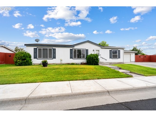 1028 Joshua DR, Hermiston, OR 97838