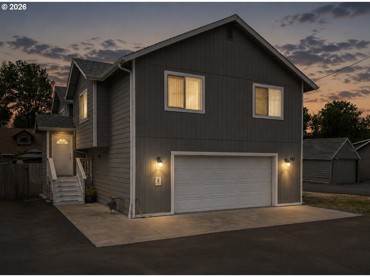 563 STATE ST, Sutherlin, OR 97479