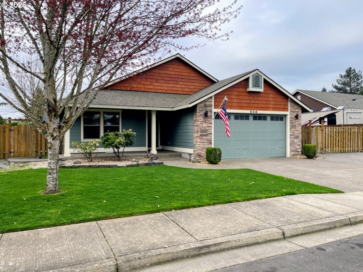 606 JOHNSON ST, Carlton, OR 97111