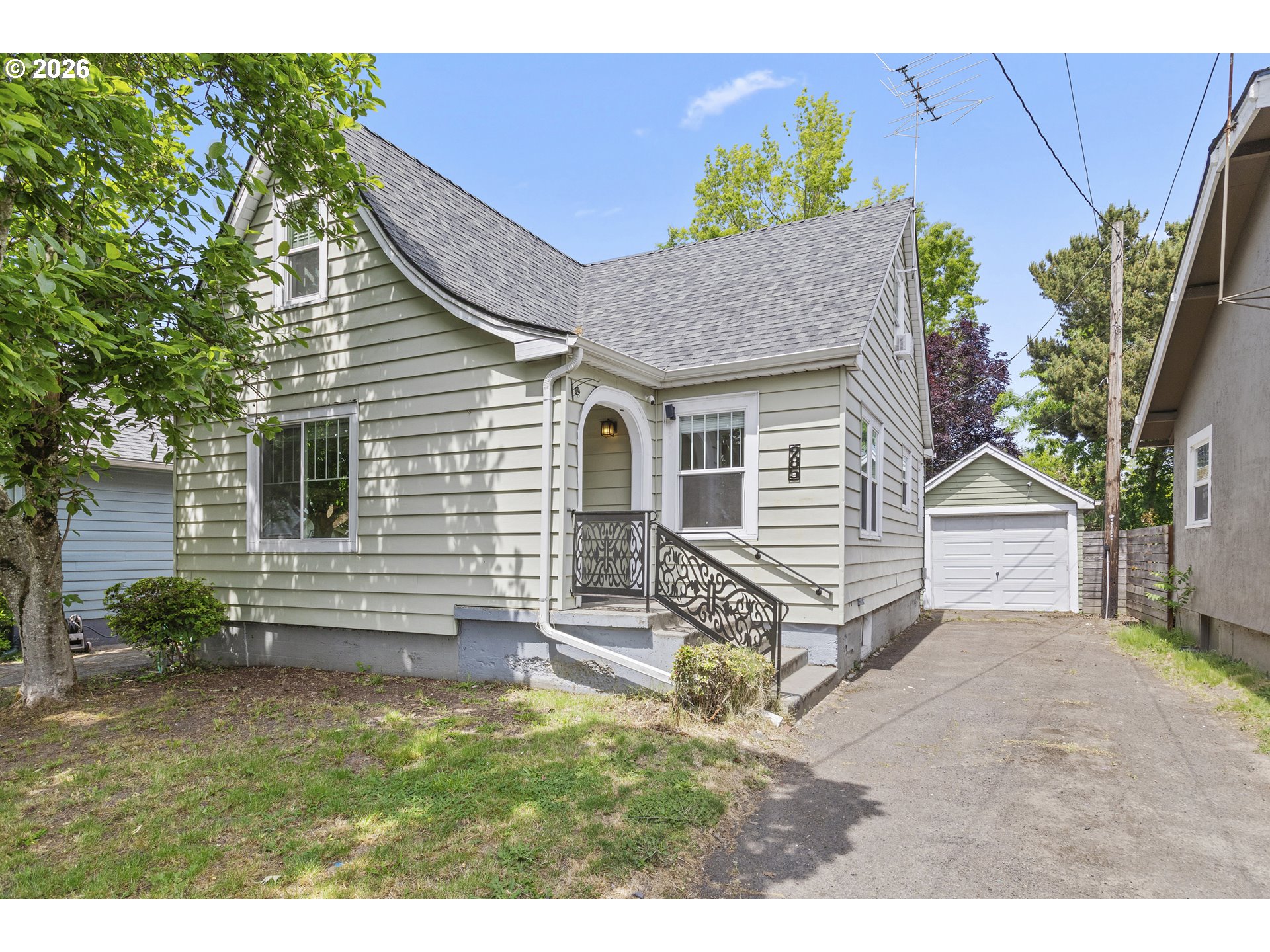 985 MADISON ST, Salem, OR 97301