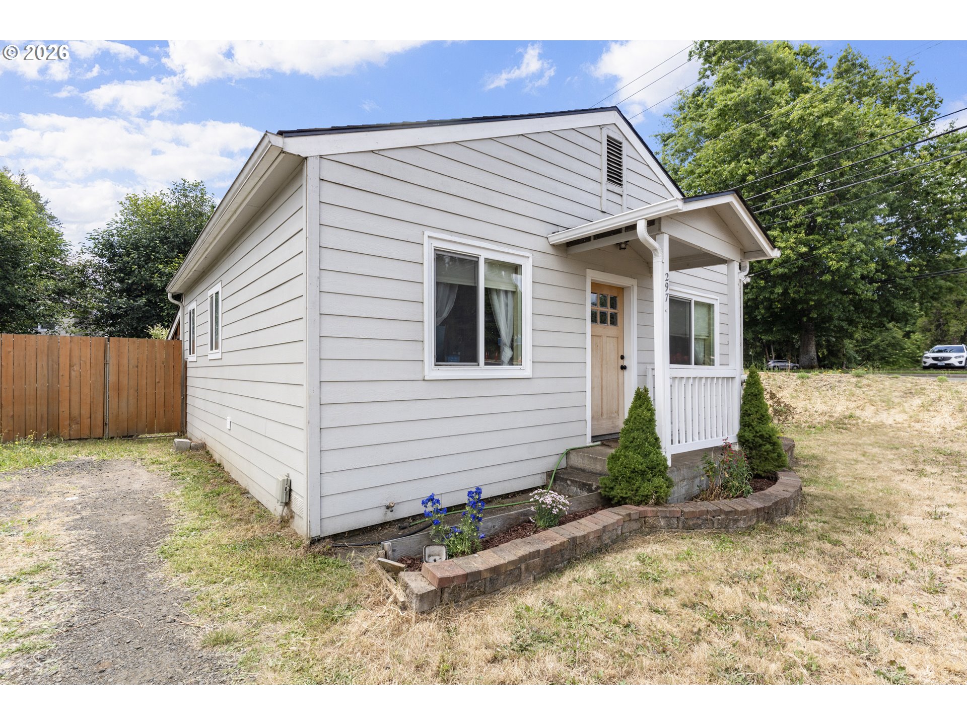 297 WALNUT AVE, Dallas, OR 97338