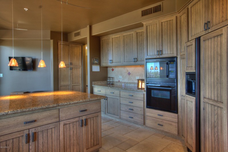 008_Kitchen Alternate View