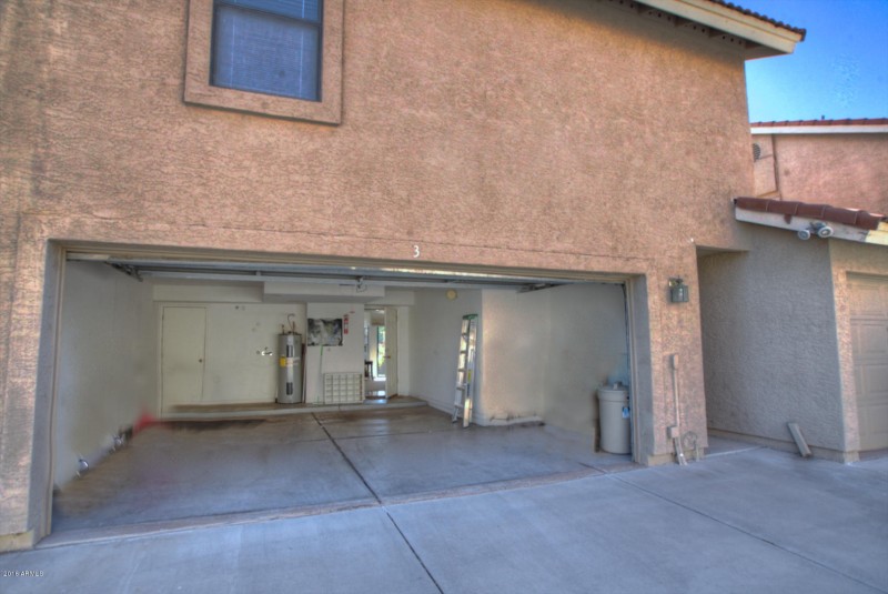 2 CAR GARAGE WITH DIRECT ACCESS