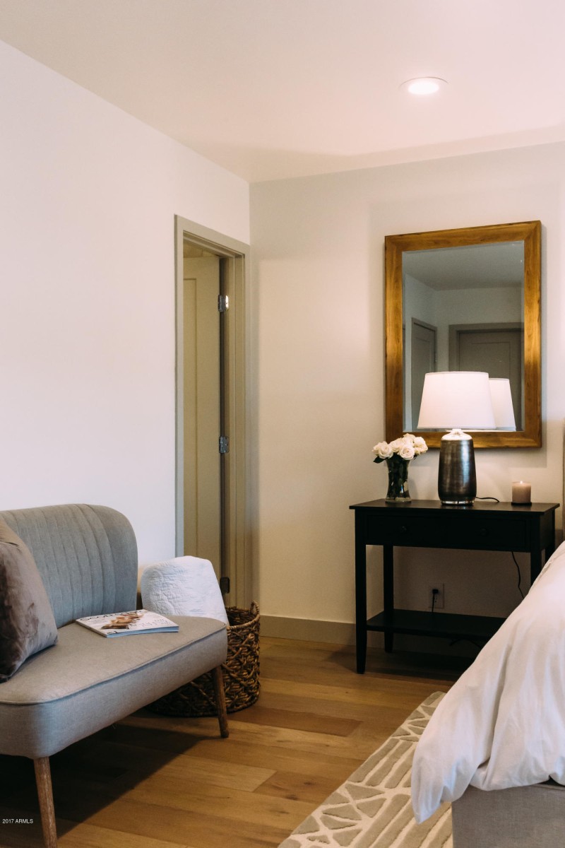 1363704D-CFEC-4E1B-A75A-FC5C3950112B