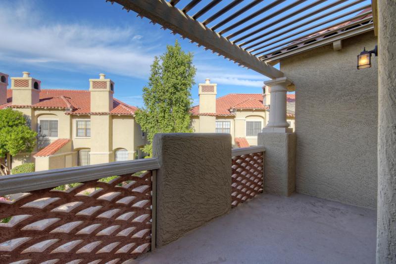 8300 E Via De Ventura 1006-MLS_Size-016-