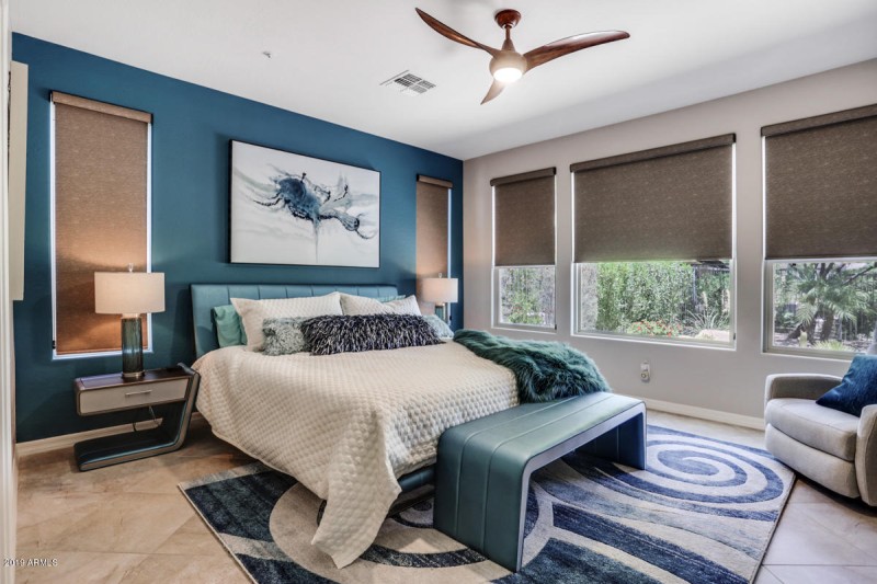 SPACIOUS MASTER BEDROOM