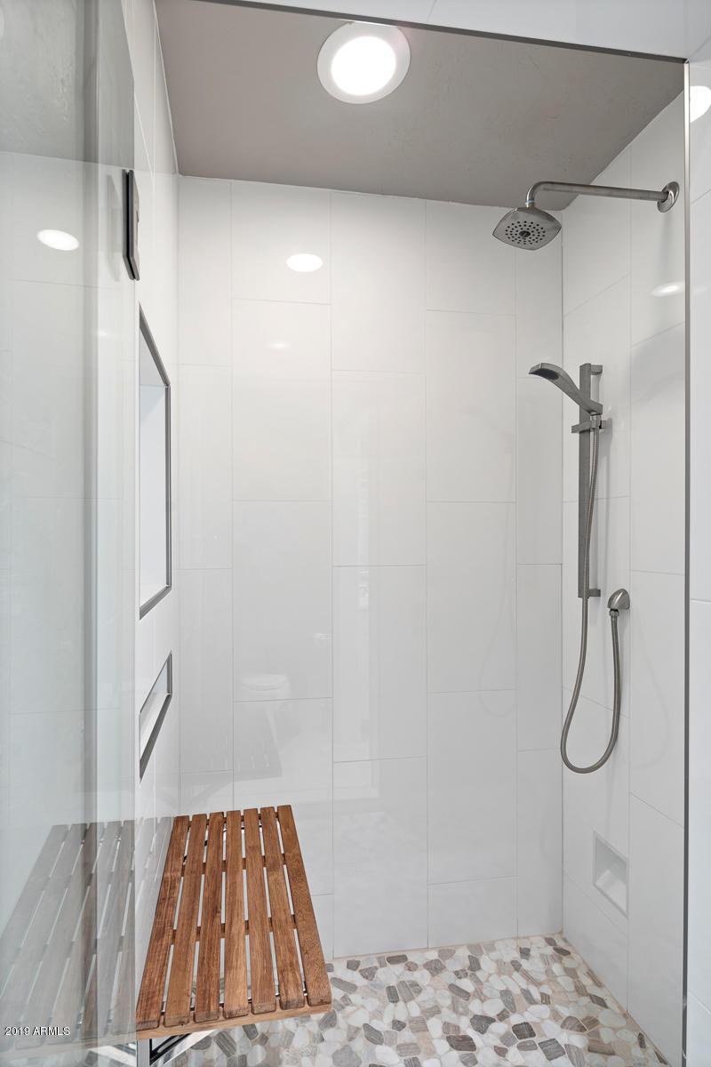 Upgraded Master Shower