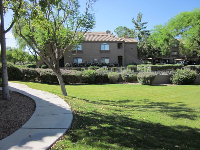 Greenbelt Area next to #1062