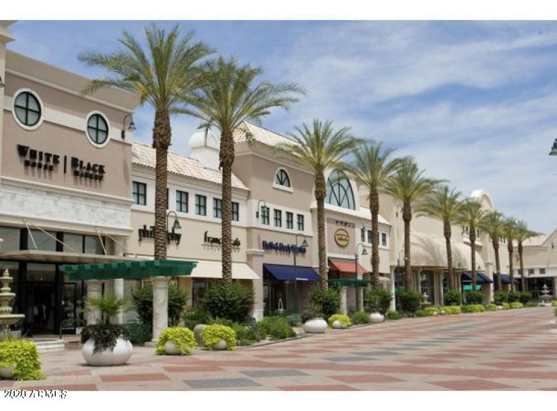 Dana-Park-Shopping_0e475305-5056-a36a-09