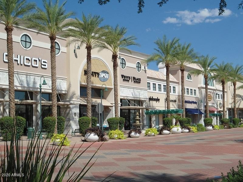 Dana Park Shopping & Restaurants