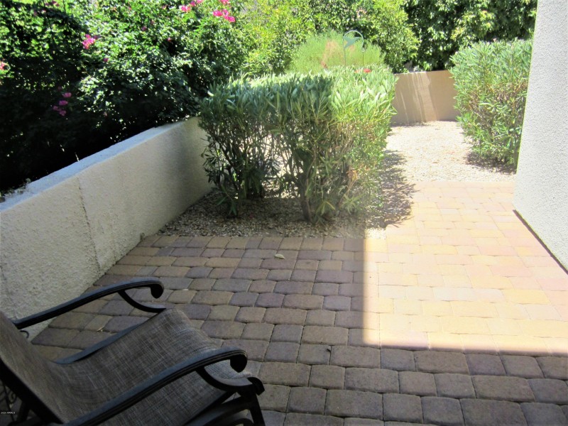 Breakfast Area Patio