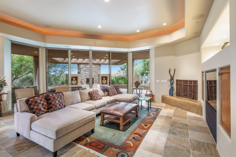 020_Family Room Views