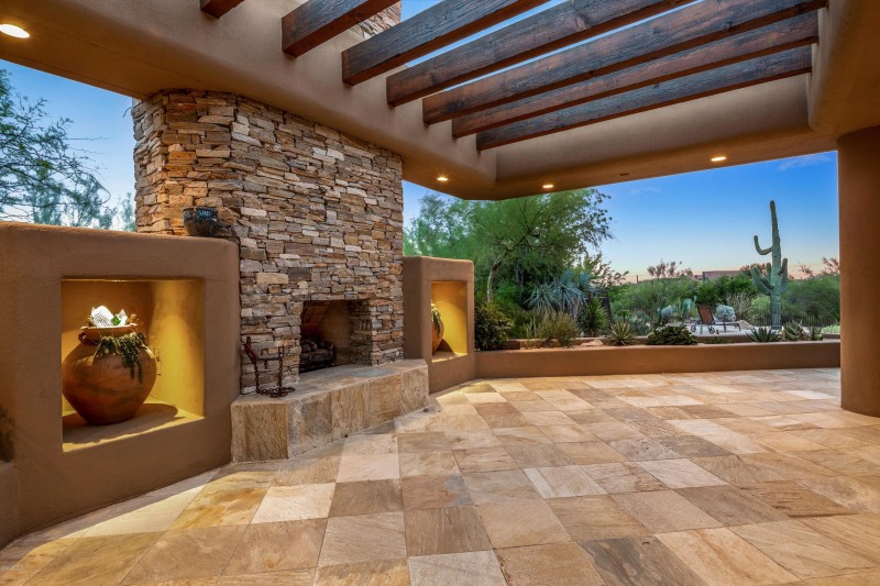 022_Outdoor Living Area