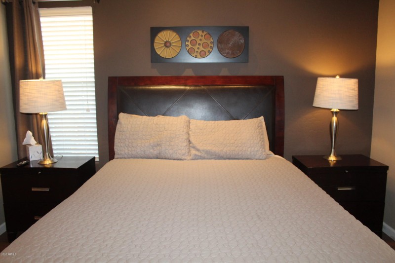 Master Bedroom with Queen Size Bed