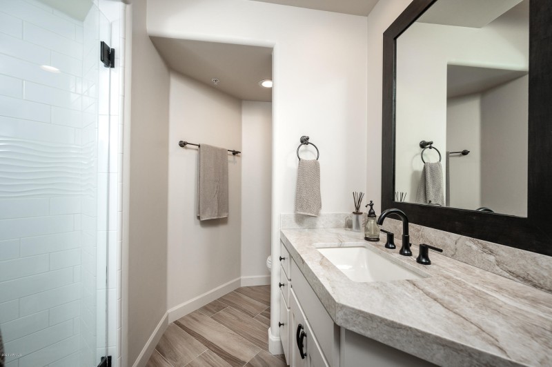 10071EGraythornDr-19