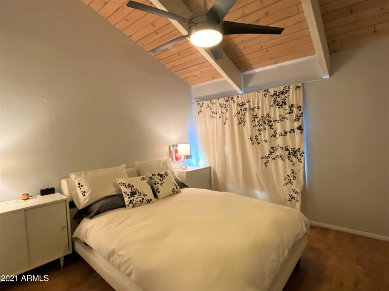 Bedroom with Queen Bed