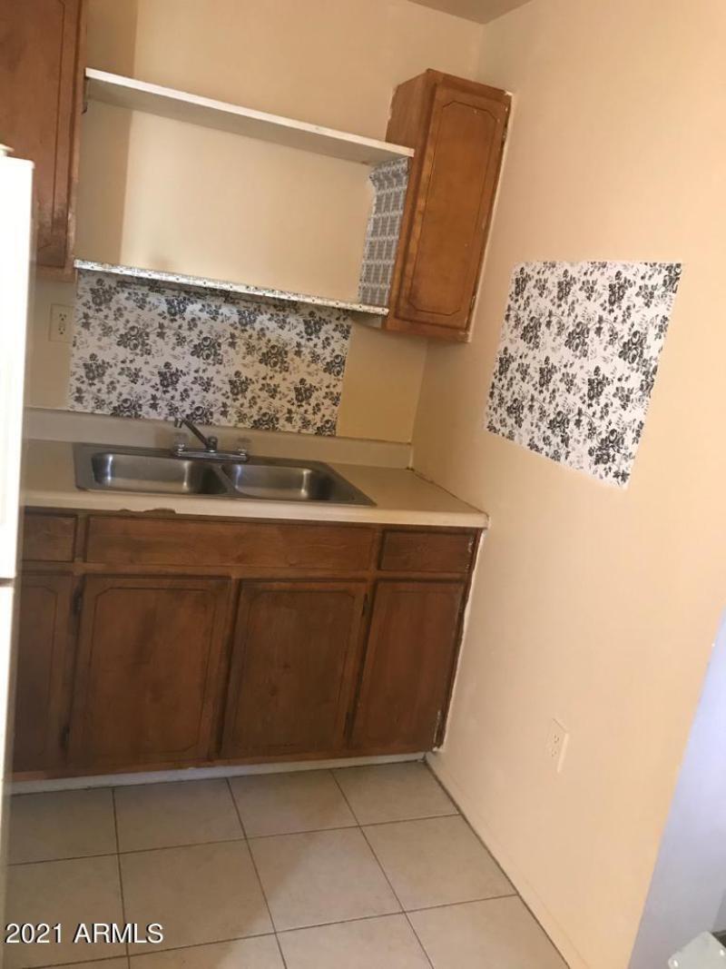 1165 10th studio sink