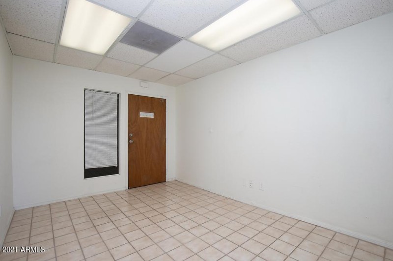 Suite 206 (3)