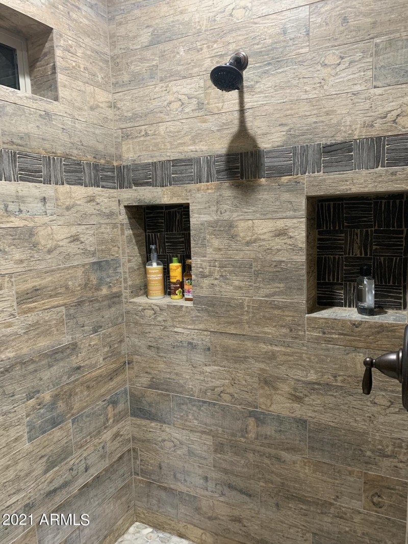 5411 N Saint Andrews Dr