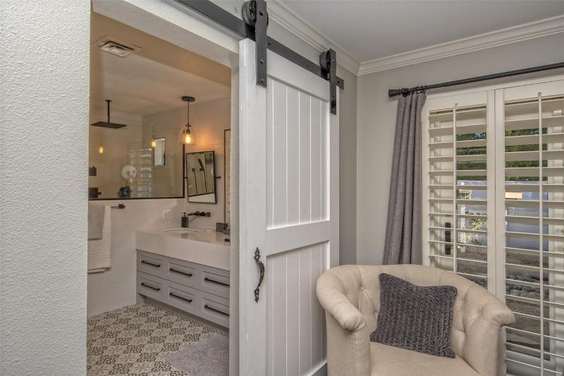 017_Barn Door into Master Bath