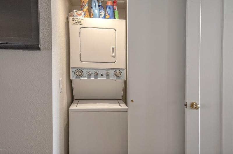 010_Laundry Area