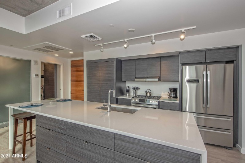 008_Updated Modern Kitchen