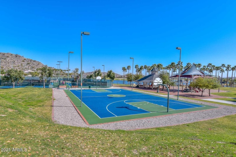 Estrella South Lake Park