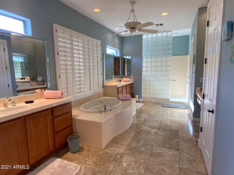 41609 N Signal Hill Ct