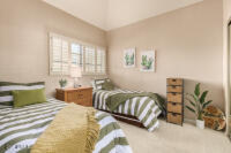 1187-guest bedroom
