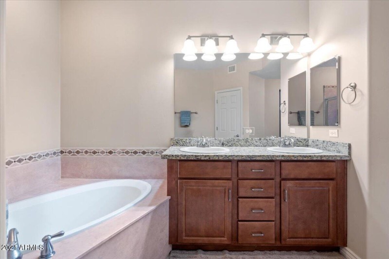 21-Master Bath
