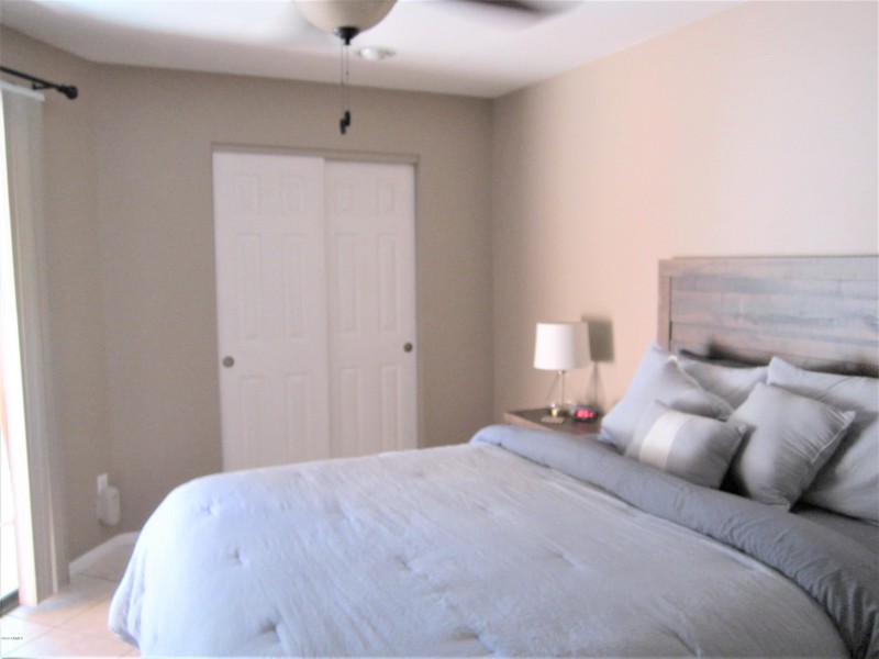 B11 U116 ATTRACTIVE LINENS & 2 CLOSETS