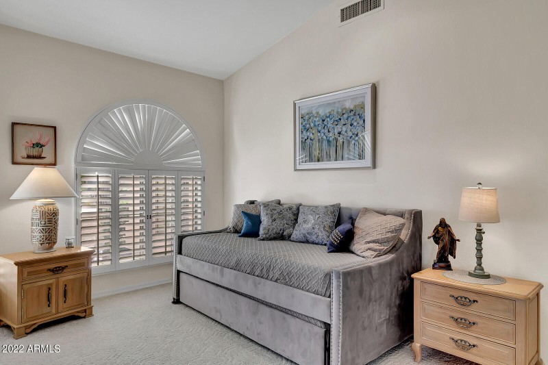 Den with Trundle Bed