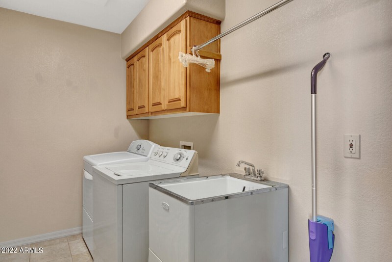 Full Size Laundry Room with Sink