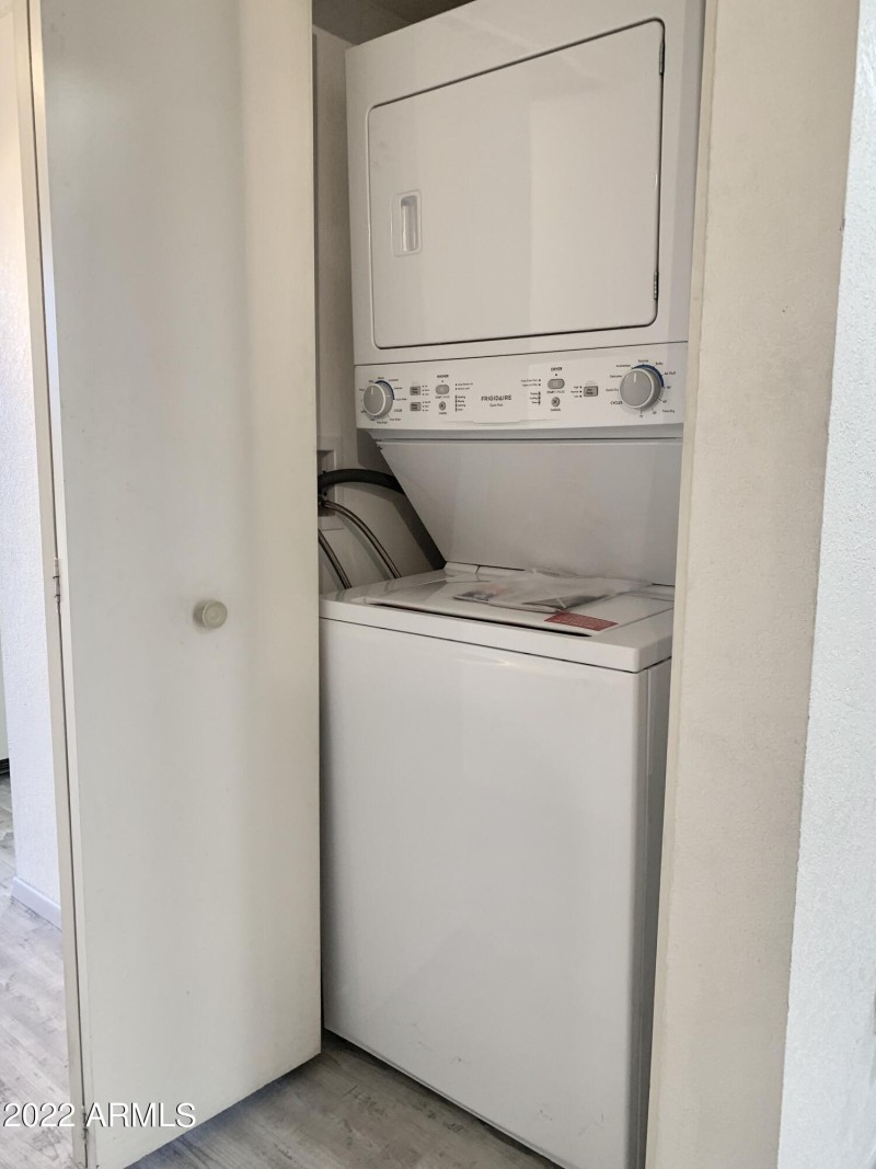 EC7967D7-CBC7-405B-9E2C-E1B6198B4562_1_2