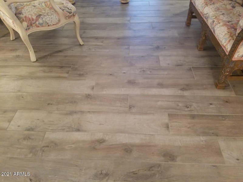 12 125 WOOD LOOK TILE THROUGHOUT