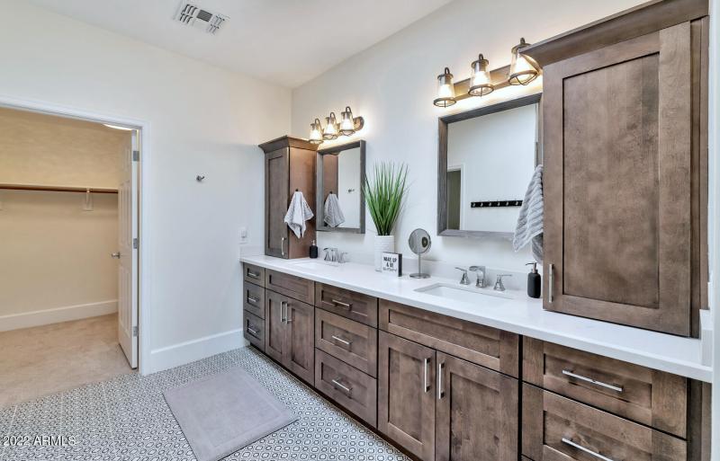 12823 N 78th St-large-016-009-12823 N 78