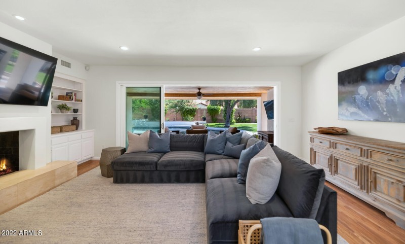 4219 N 62nd St-large-009-015-4219 N 62nd