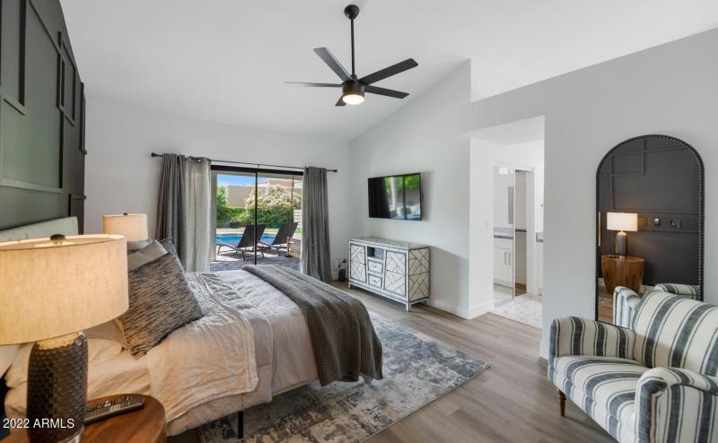 10333 E Caron St-large-016-013-10333 E C