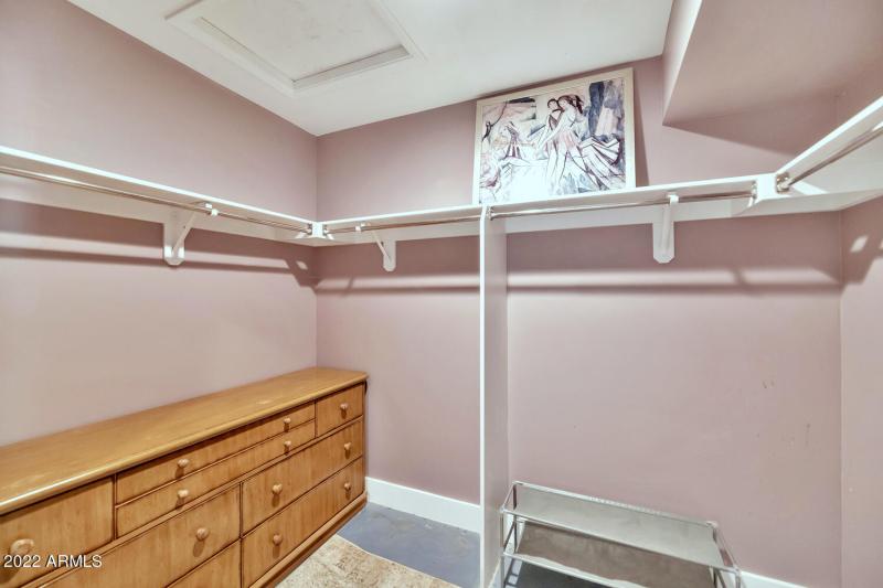 3411 E Valley Vista Ln-large-025-032-341