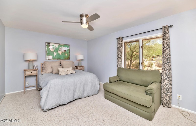 3411 E Valley Vista Ln-large-027-024-341