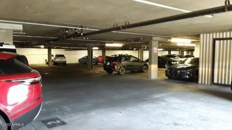Meridian 130 underground parking