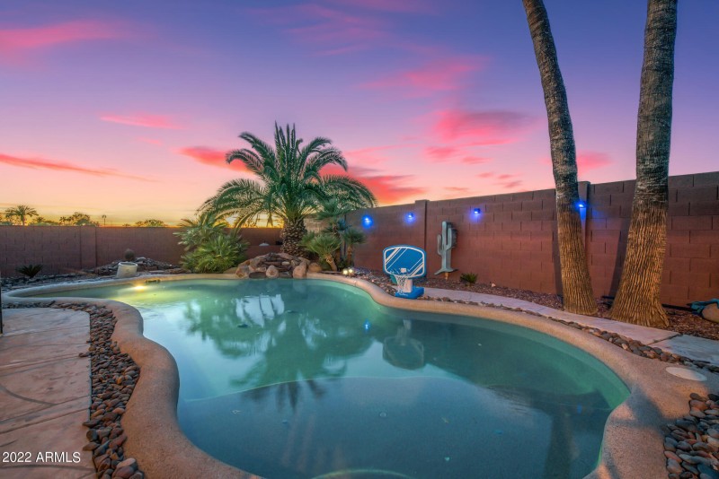 8b2f15c018423a71d0a61165ed2482567af032a8