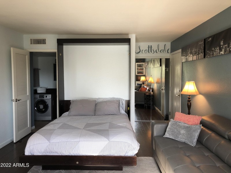 Murphy Bed Down (Queen)