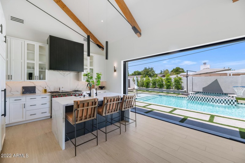 4216 E Hazelwood St-large-015-046-4216 E