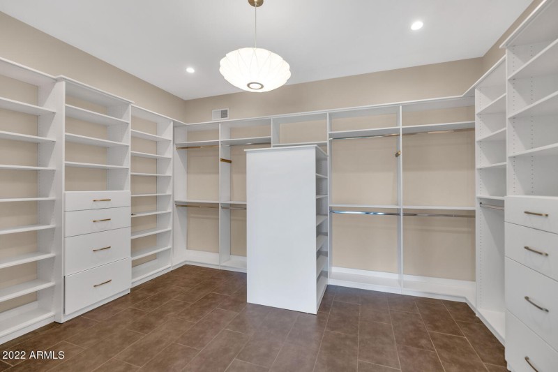 10195 E Cactus Rd-large-020-020-10195 E