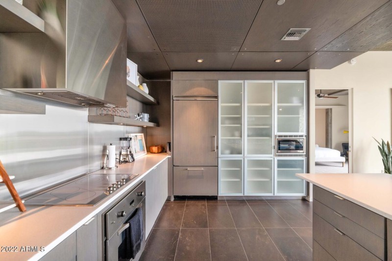 6850 E Main St-large-011-023-Hotel Valle