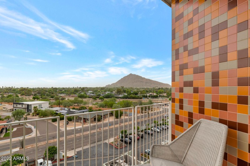 6850 E Main St-large-020-034-Hotel Valle