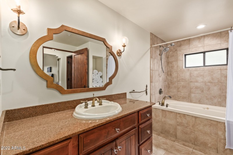 0016-16 - Mule Train