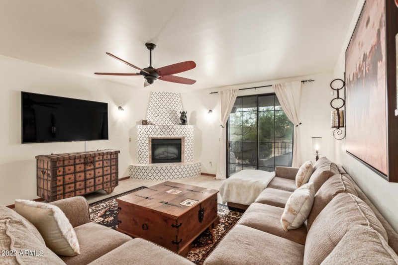 0004-04 - Mule Train